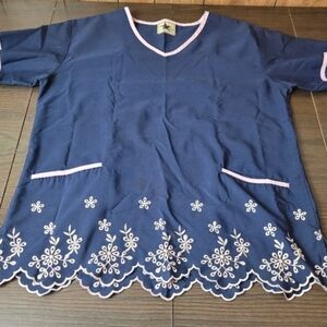 Black Star Navy Blue Short Sleeve Scrub Top with Pink Floral Design Medium